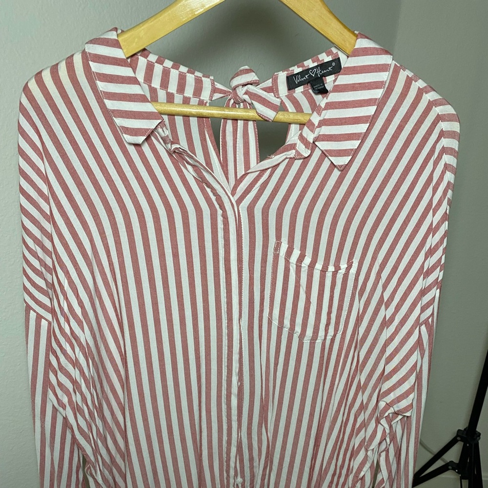 Velvet Heart red stripe L button down  keyhole back